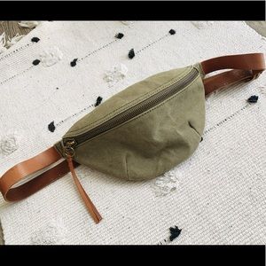 Madewell - The Canvas Fanny Pack